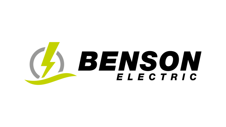 Logo mit gelbem Blitz über grauem Halbkreis und grüner Welle; rechts daneben schwarzer Schriftzug „Benson Electric“.