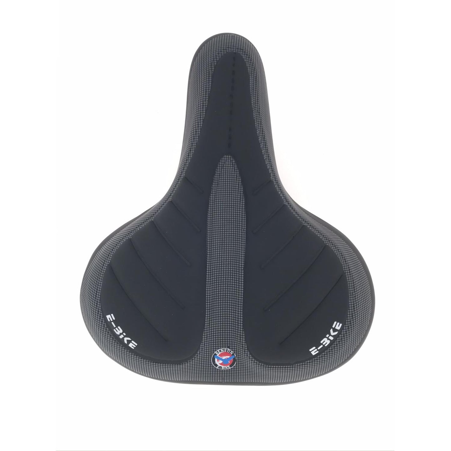 Fahrradsattel in Schwarz mit zentralem grauen Streifen und seitlich gepolsterter Sitzfläche, von oben aufgenommen, freigestellt auf weißem Hintergrund. Schriftzug 'E-BIKE' auf beiden Seiten