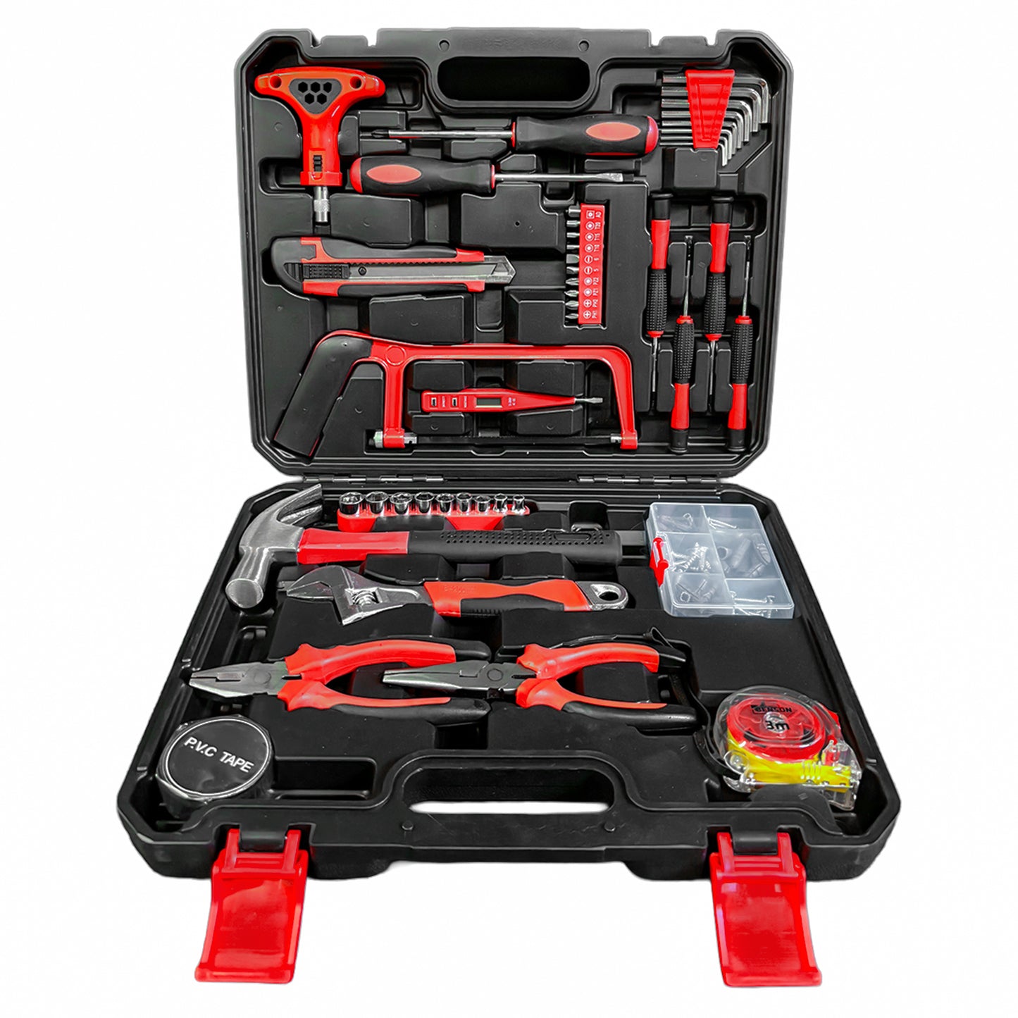 Geöffneter schwarzer Werkzeugkoffer mit roten Verschlüssen, bestückt mit Hammer, Kombizange, Spitzzange, Schraubendrehern, Stecknüssen, Maßband, Säge, Cuttermesser und Sechskant-Schlüsseln, alle Werkzeuge in geformten Fächern eingelegt.