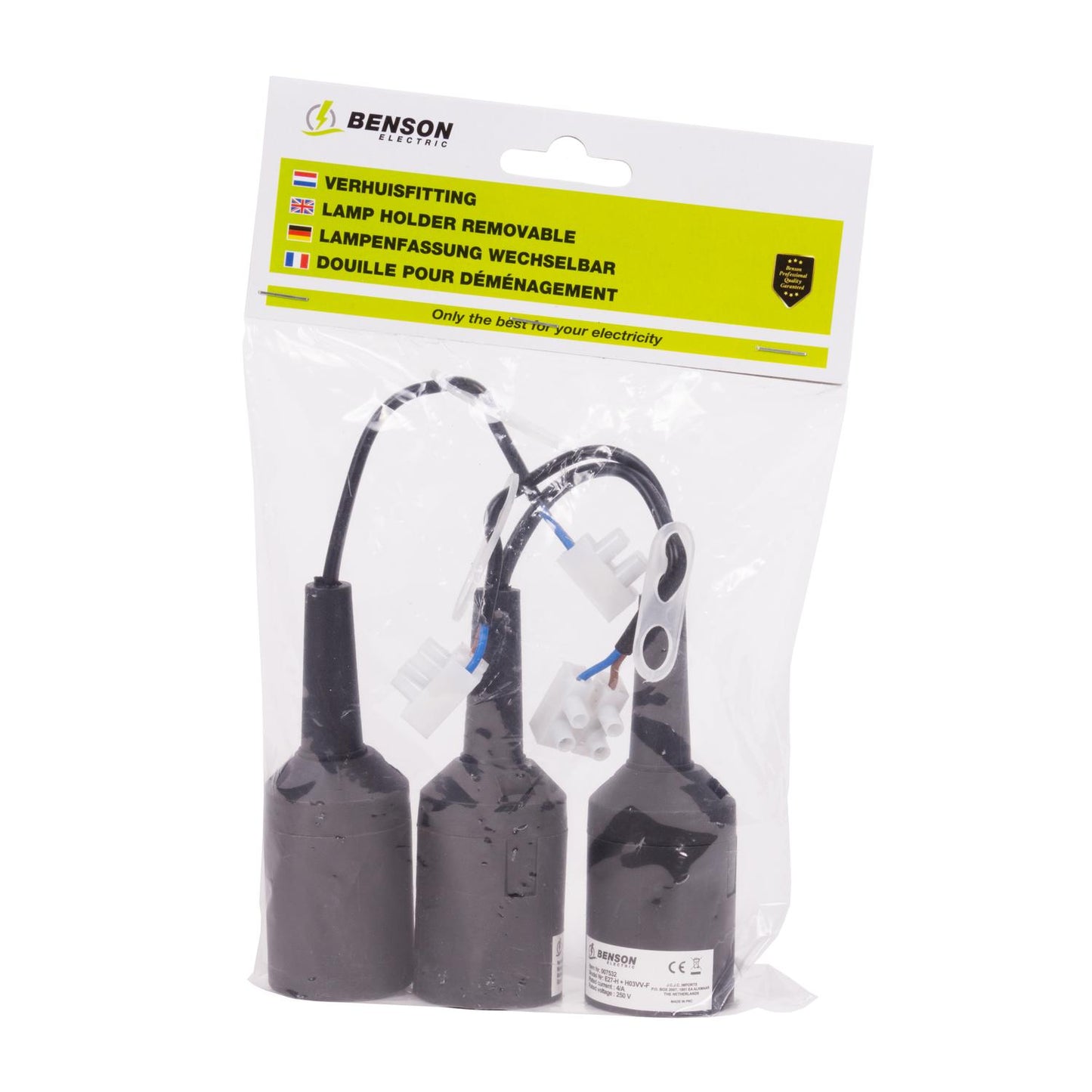 Transparente Kunststoffverpackung mit drei schwarzen Lampenfassungen samt Anschlusskabeln, frontal aufgenommen. Die Verpackung trägt den Aufdruck 'Lampenfassung wechselbar' in mehreren Sprachen