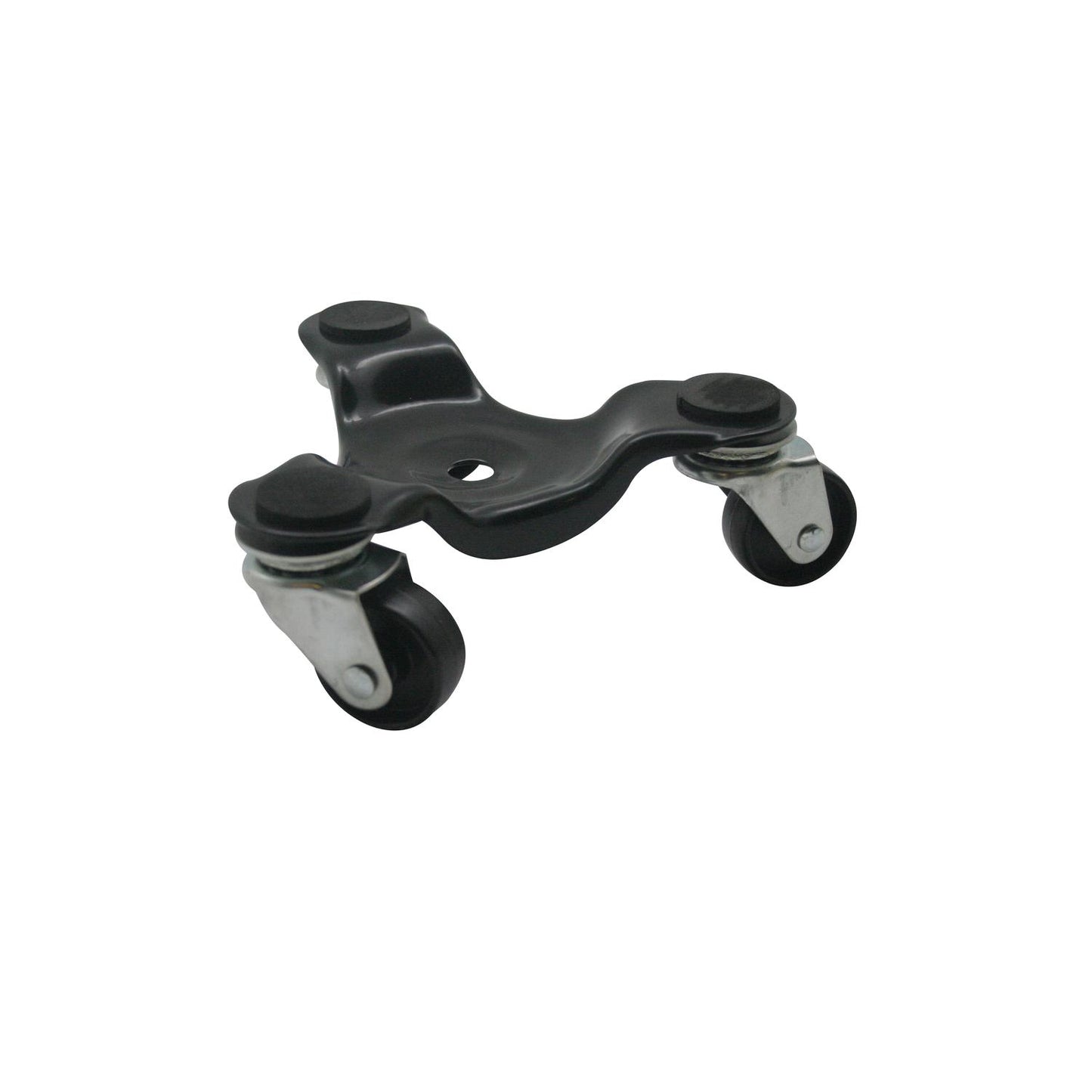 Schwarze, dreibeinige Möbelroller-Platte aus Metall mit drei montierten drehbaren Rollen. Die Rollen bestehen aus schwarzem Kunststoff und sind jeweils in silbernen Metallschwenkgehäusen befestigt. Die gewölbte, asymmetrisch geformte Trägerplatte hat drei gummierte Auflageflächen und eine zentrale Öffnung, vermutlich zur Fixierung oder zur Gewichtsverteilung. Das Objekt steht auf allen drei Rollen, die nach außen geneigt sind, auf weißem Hintergrund
