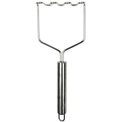 Metallischer Kartoffelstampfer mit zylindrischem Griff und breiter, oben gewellter Drahtstampffläche, senkrecht auf weißem Hintergrund stehend.