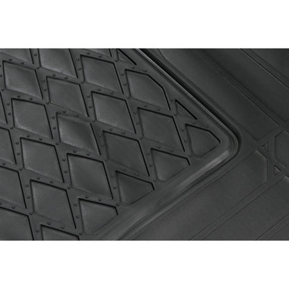 Detailaufnahme der Kofferraummatte mit Nahansicht der erhabenen, rautenförmigen Struktur und umlaufender Kante.