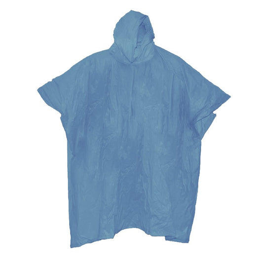 Hellblauer Regenponcho mit Kapuze, weit geschnitten und aus dünnem Kunststoffmaterial, auf weißem Hintergrund dargestellt.