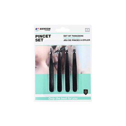 Vier schwarze Pinzetten mit verschiedenen Spitzenformen in transparenter Blisterverpackung auf hellgrün-weißem Karton mit Aufhängelasche und Produktbeschriftung.