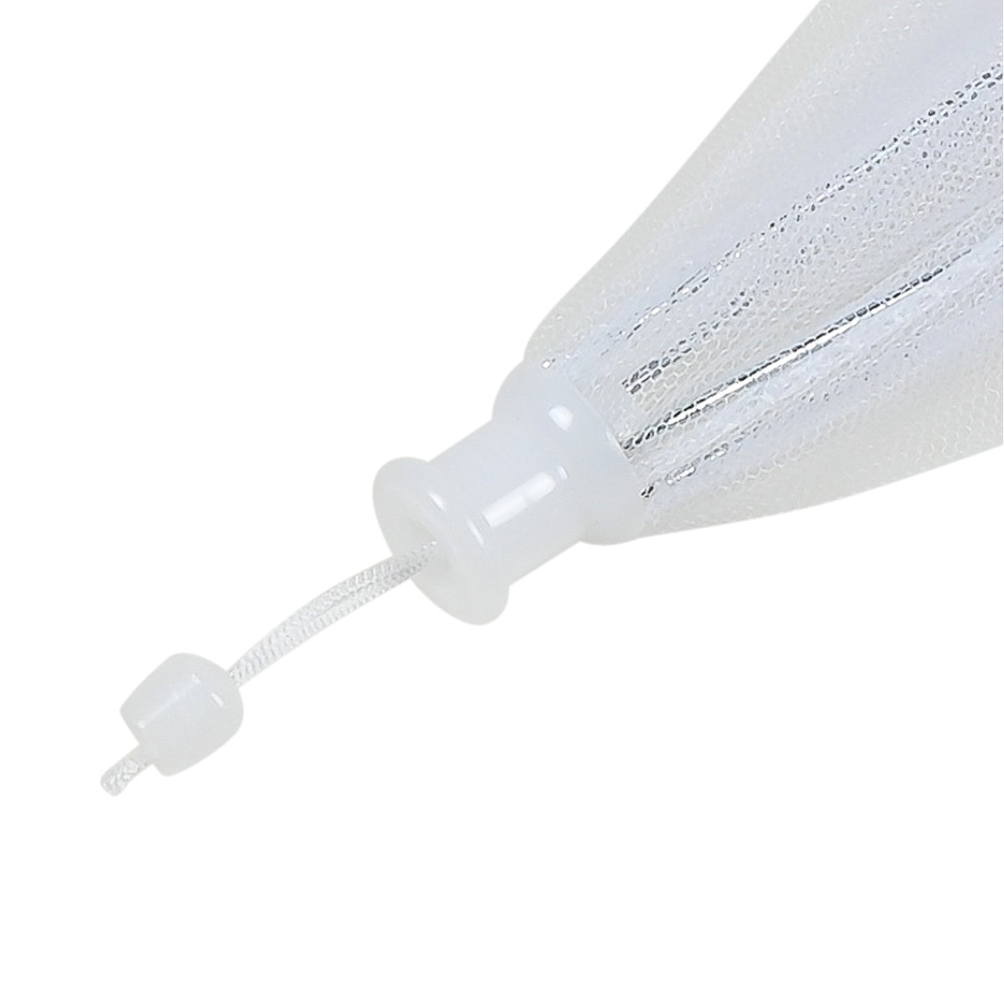 Nahaufnahme der weißen Zugkordel mit Kunststoffgriff und Stopper an der Oberseite der Abdeckung.