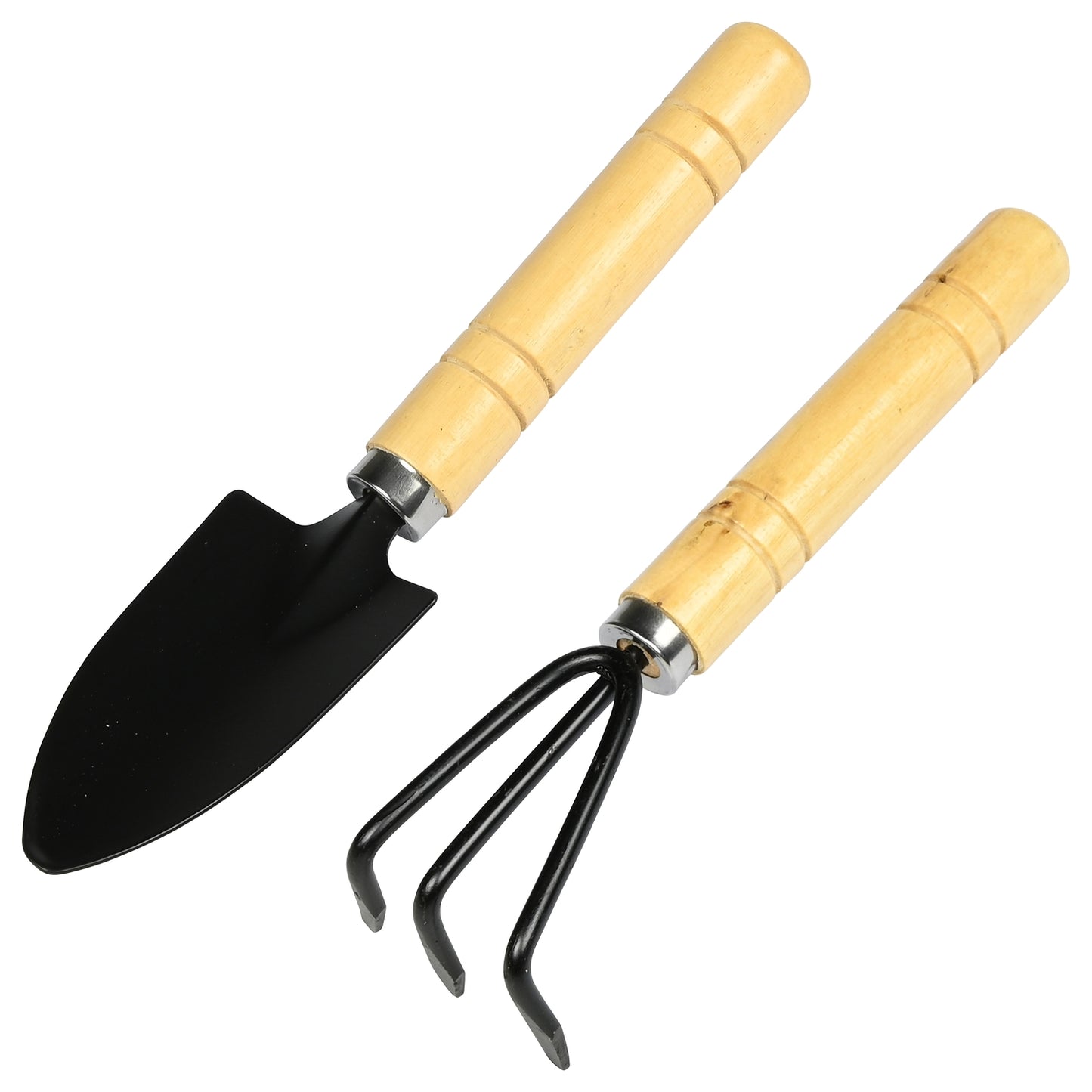 Schräg liegende Gartenschaufel und Dreizack-Hacke mit hellen Holzgriffen und schwarzen Metallköpfen, nebeneinander platziert.