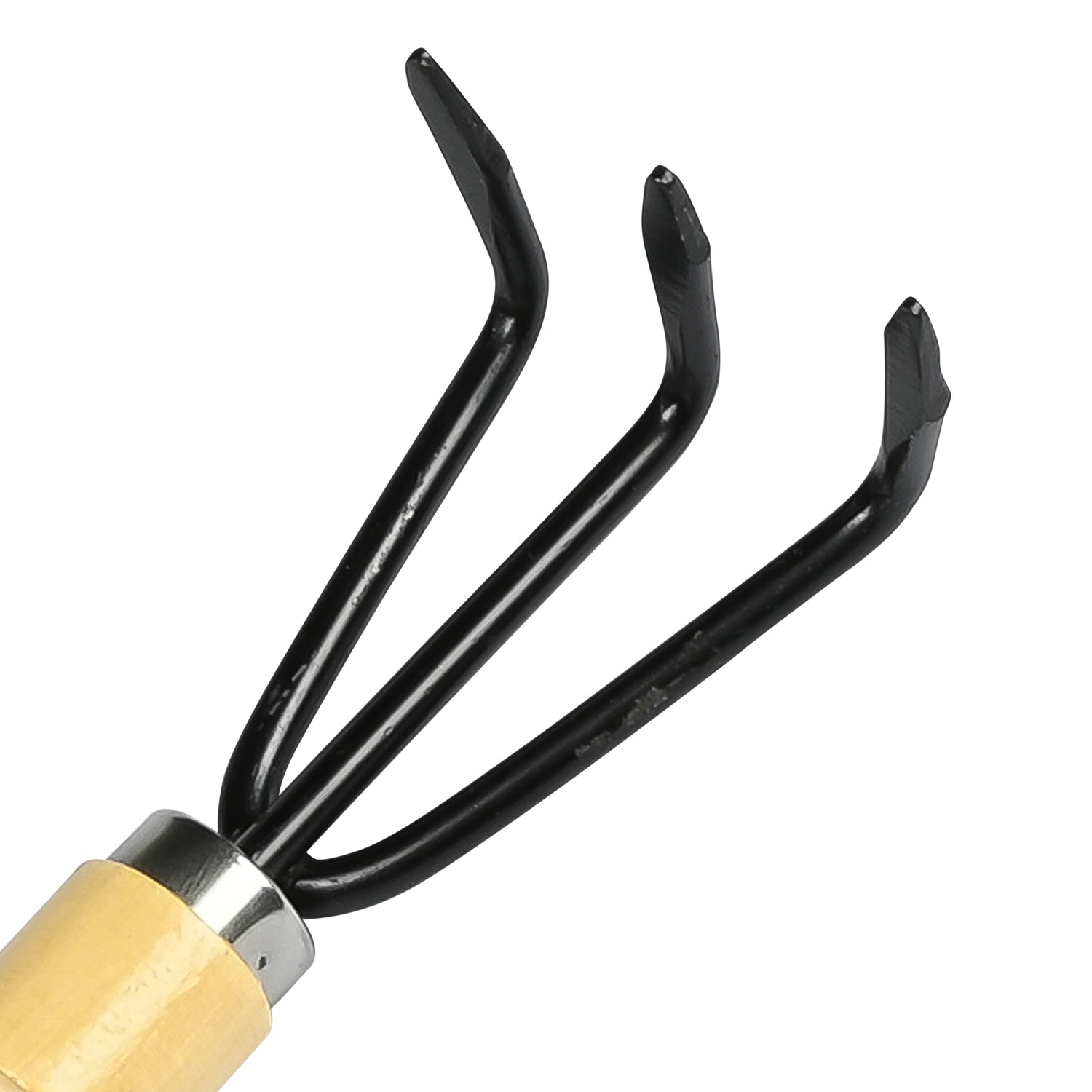 Nahaufnahme der schwarzen Dreizack-Hacke mit drei gebogenen Zinken und silberner Metallfassung am Holzgriff.