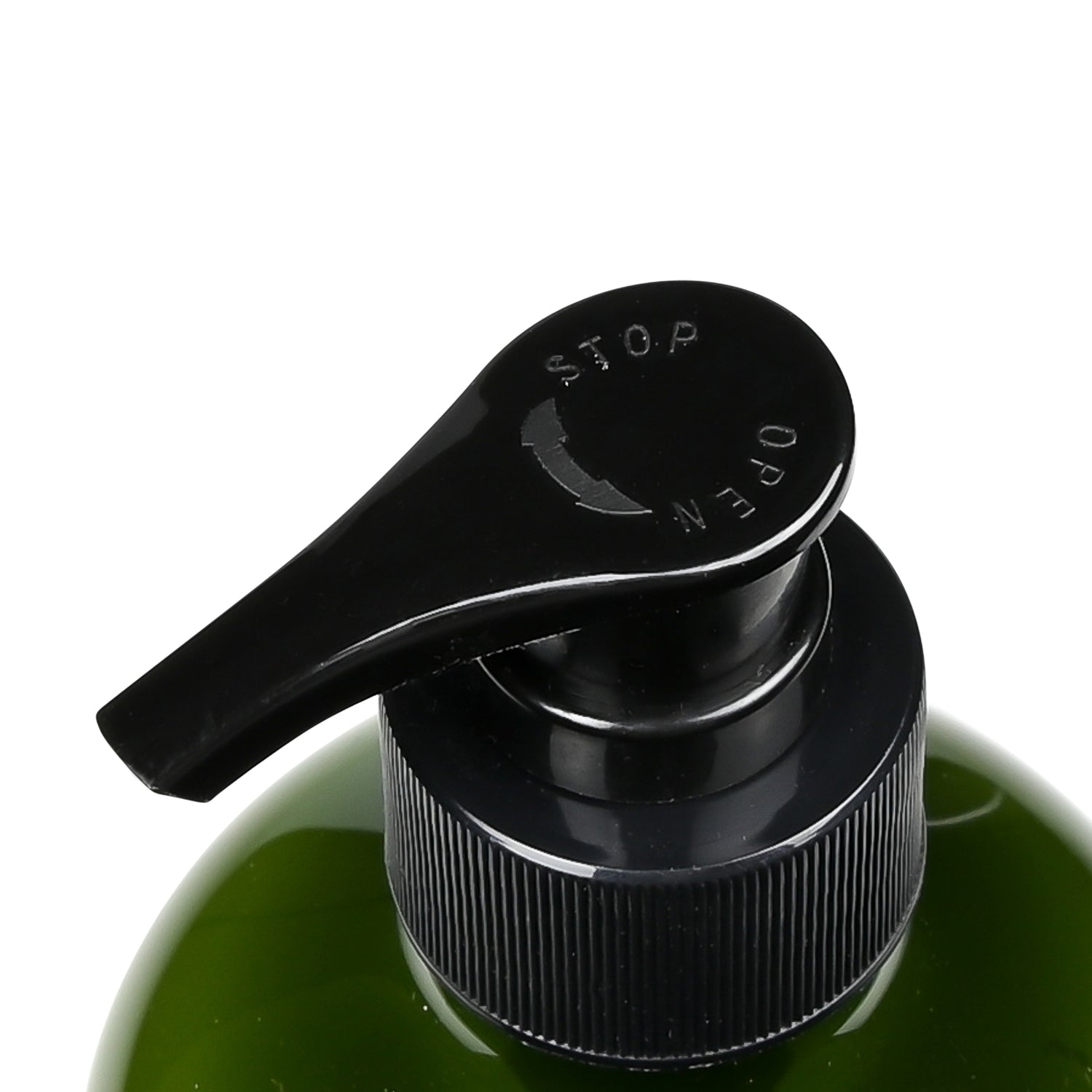 Nahaufnahme des schwarzen Pumpkopfes mit Drehverschluss und Beschriftung „STOP“ und „OPEN“.