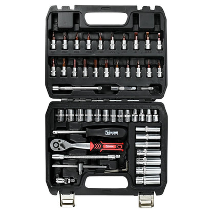 Aufsicht auf geöffneten Steckschlüsselkoffer mit Einsätzen, Verlängerungen, Ratsche, Handgriff und sortierten Einsatzbits in mehreren Größen.