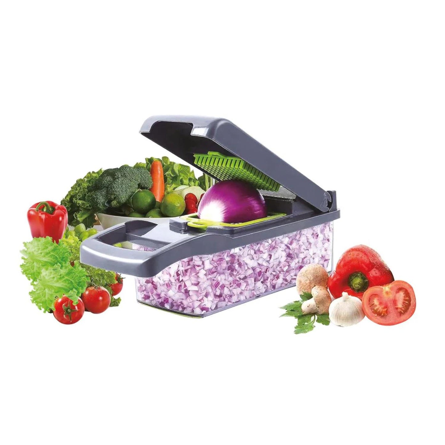 Gemüseschneider mit halbierter roter Zwiebel im Einsatz, umgeben von frischem Gemüse wie Paprika, Tomaten, Brokkoli, Pilzen und Salat.