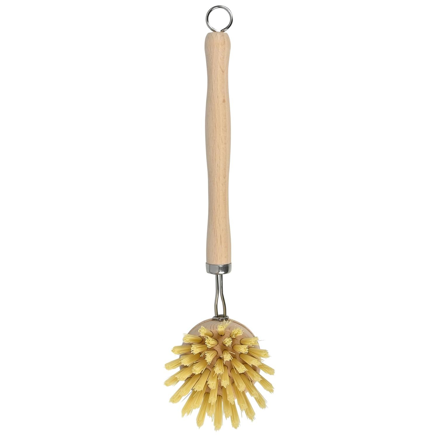 Spülbürste mit langem, hellem Holzgriff, gelben Borsten und Metallaufhängering am Griffende, senkrecht vor weißem Hintergrund dargestellt.