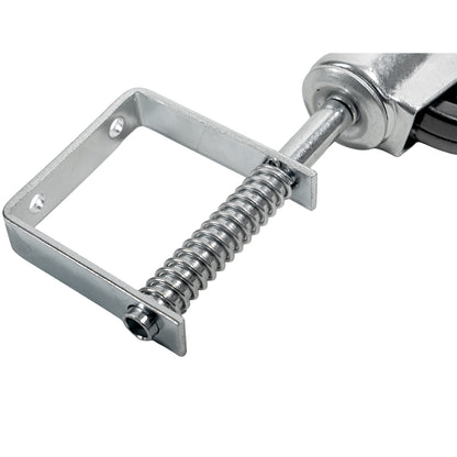 Nahaufnahme der Metallfeder und des rechteckigen Befestigungsrahmens einer gefederten Lenkrolle.