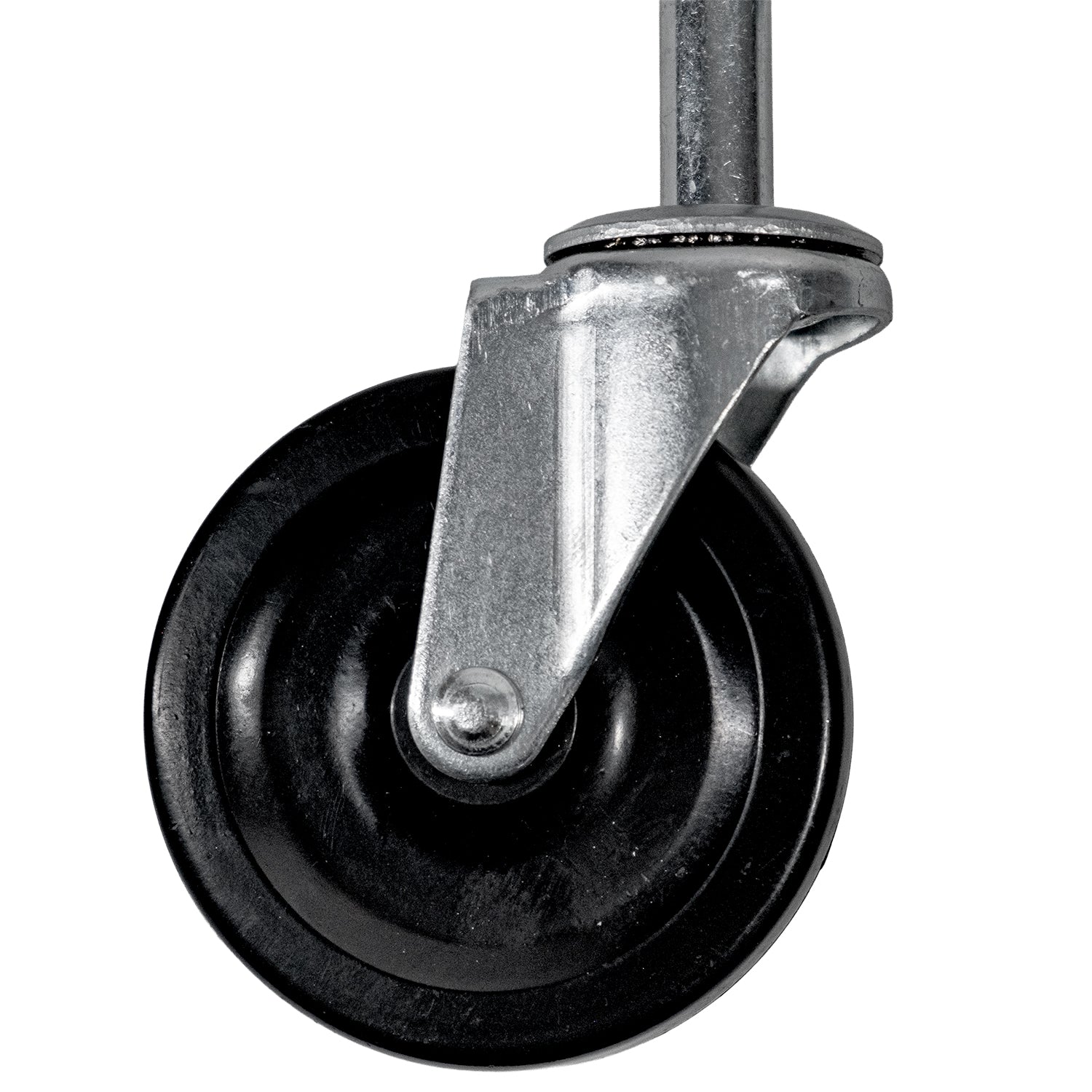 Detailansicht des schwarzen Kunststoffrads mit silberner Metallhalterung.