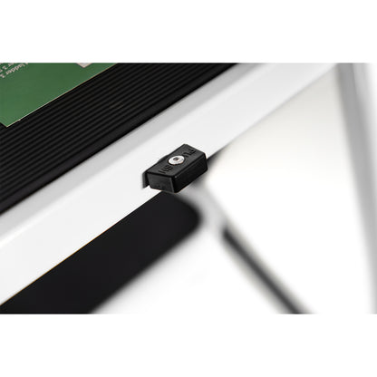 Nahaufnahme der Sicherungsmechanik an der Seite der Leiter mit schwarzem Druckknopf und der Aufschrift „PUSH“.