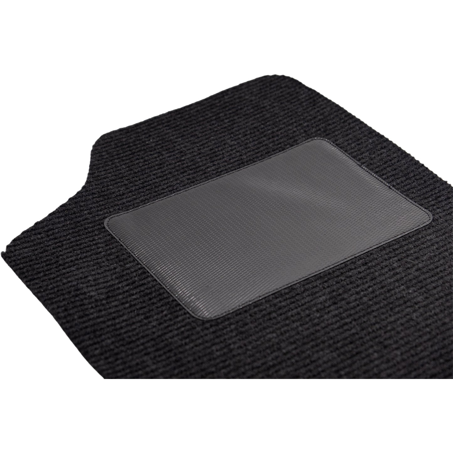 Nahaufnahme einer schwarzen Auto-Fußmatte mit rechteckiger, leicht strukturierter Fersenverstärkung aus Gummi.